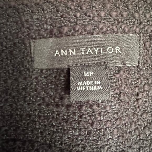 Ann Taylor Blazer Textured Gold Button Black Jacket Size 16P Petite Workwear - Picture 7 of 9